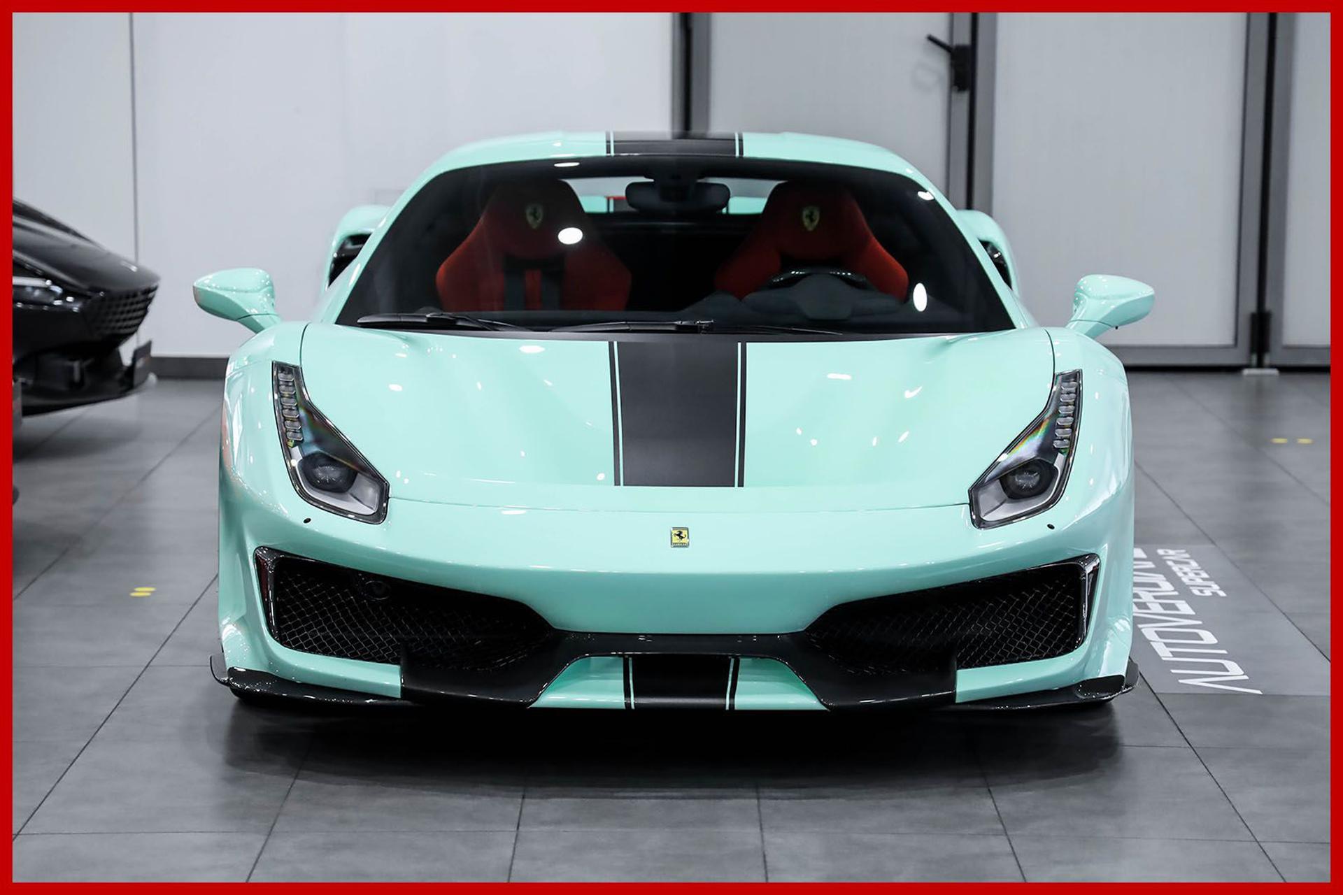 FERRARI 488