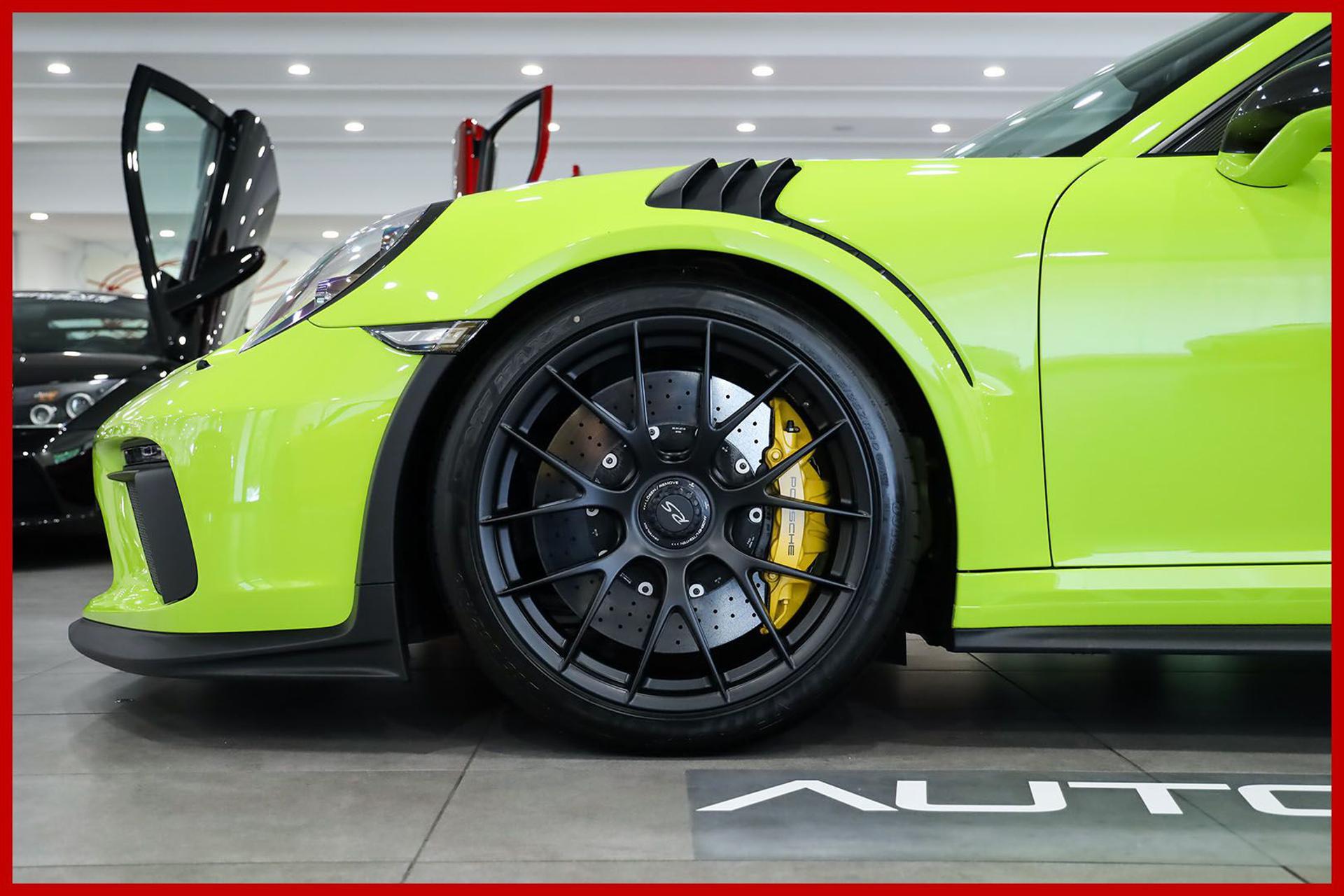 PORSCHE 991