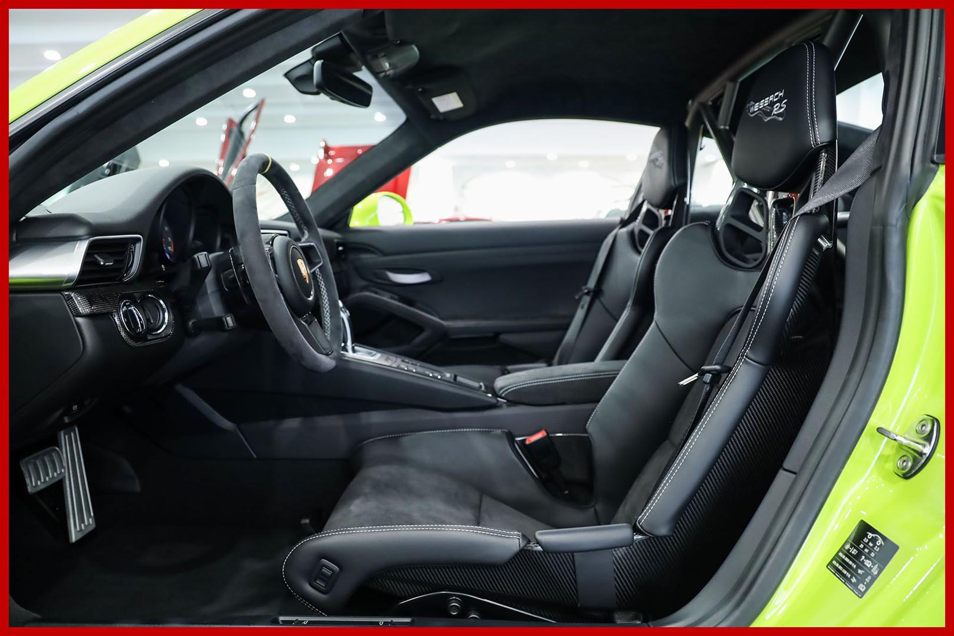 PORSCHE 991