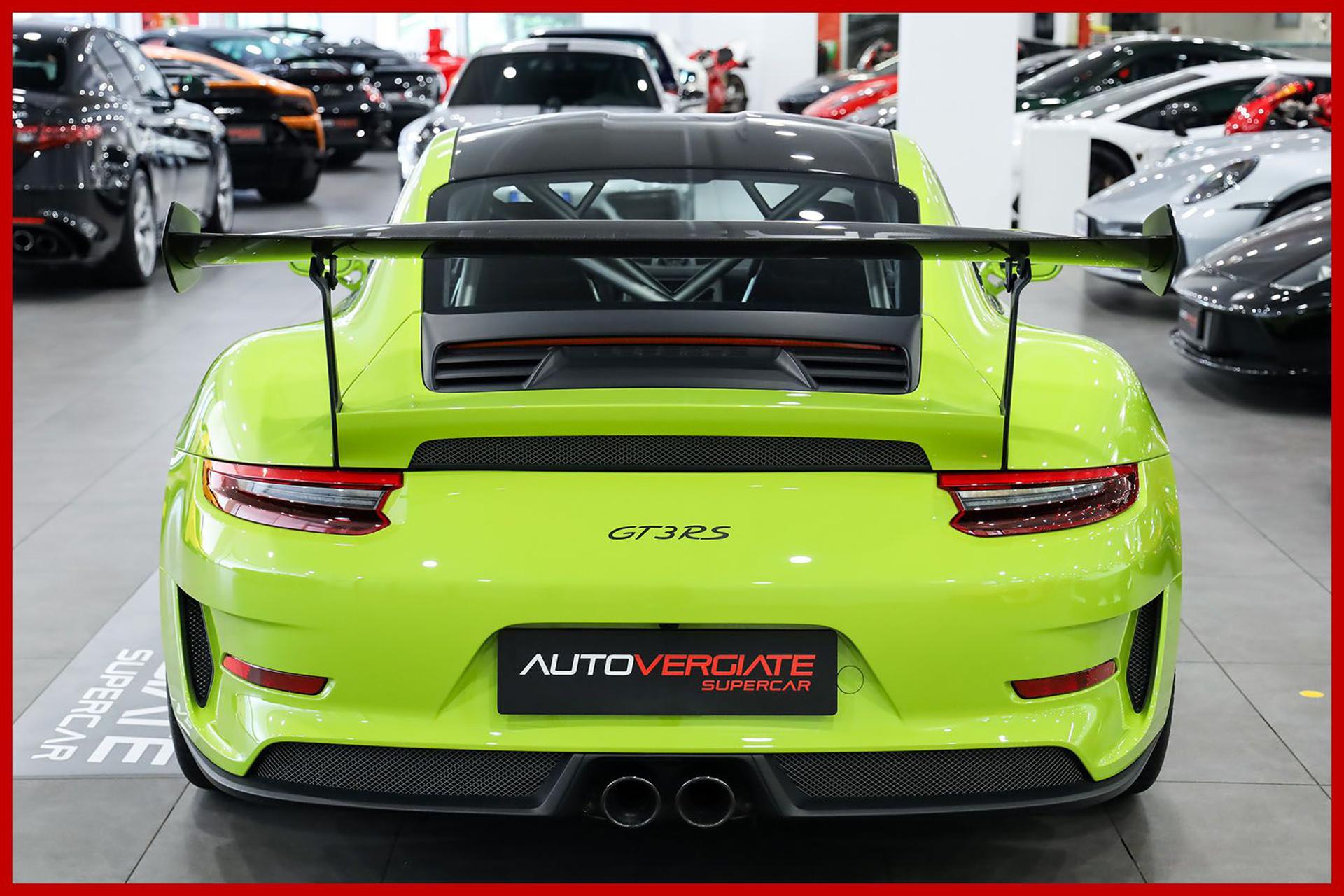 PORSCHE 991