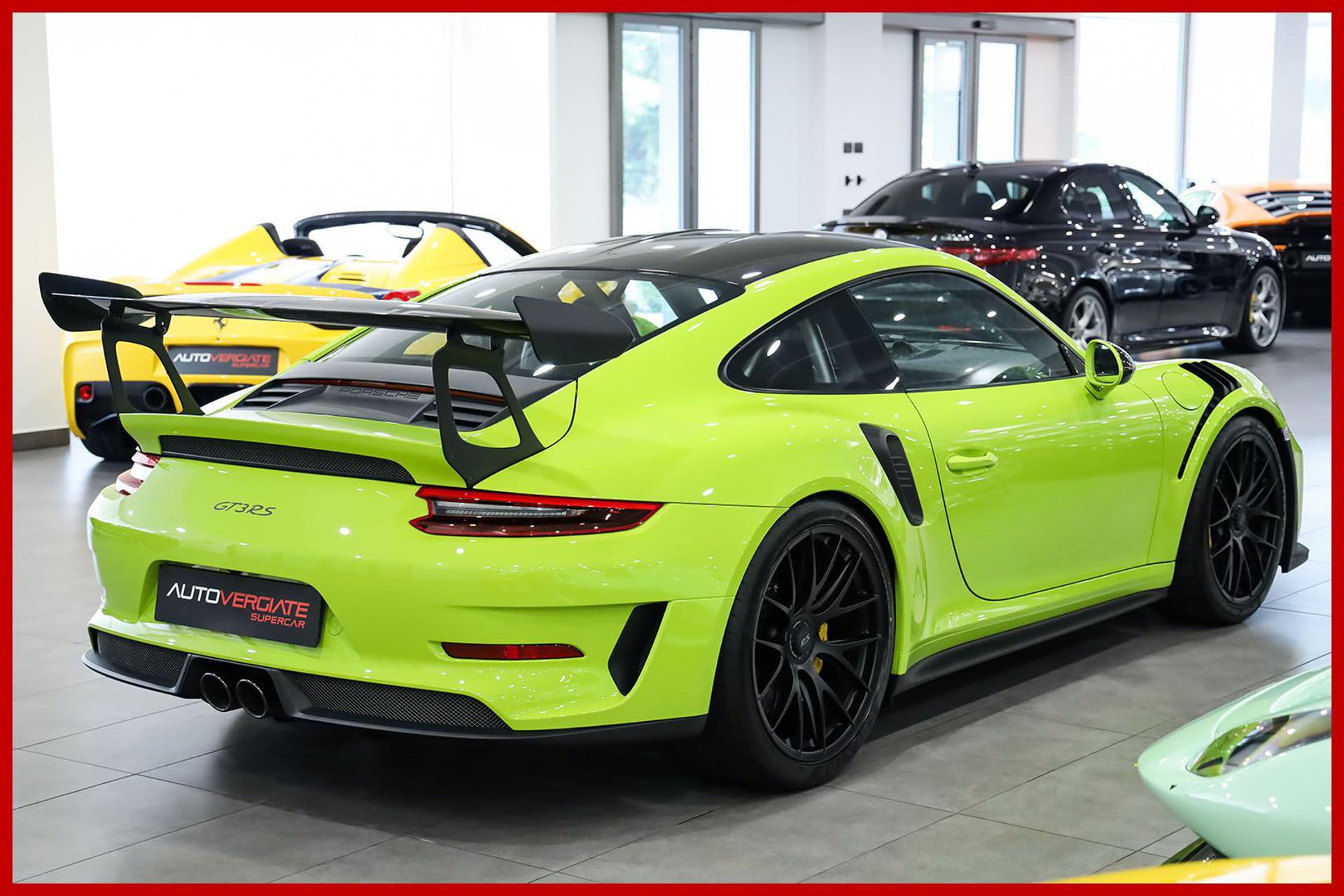 PORSCHE 991