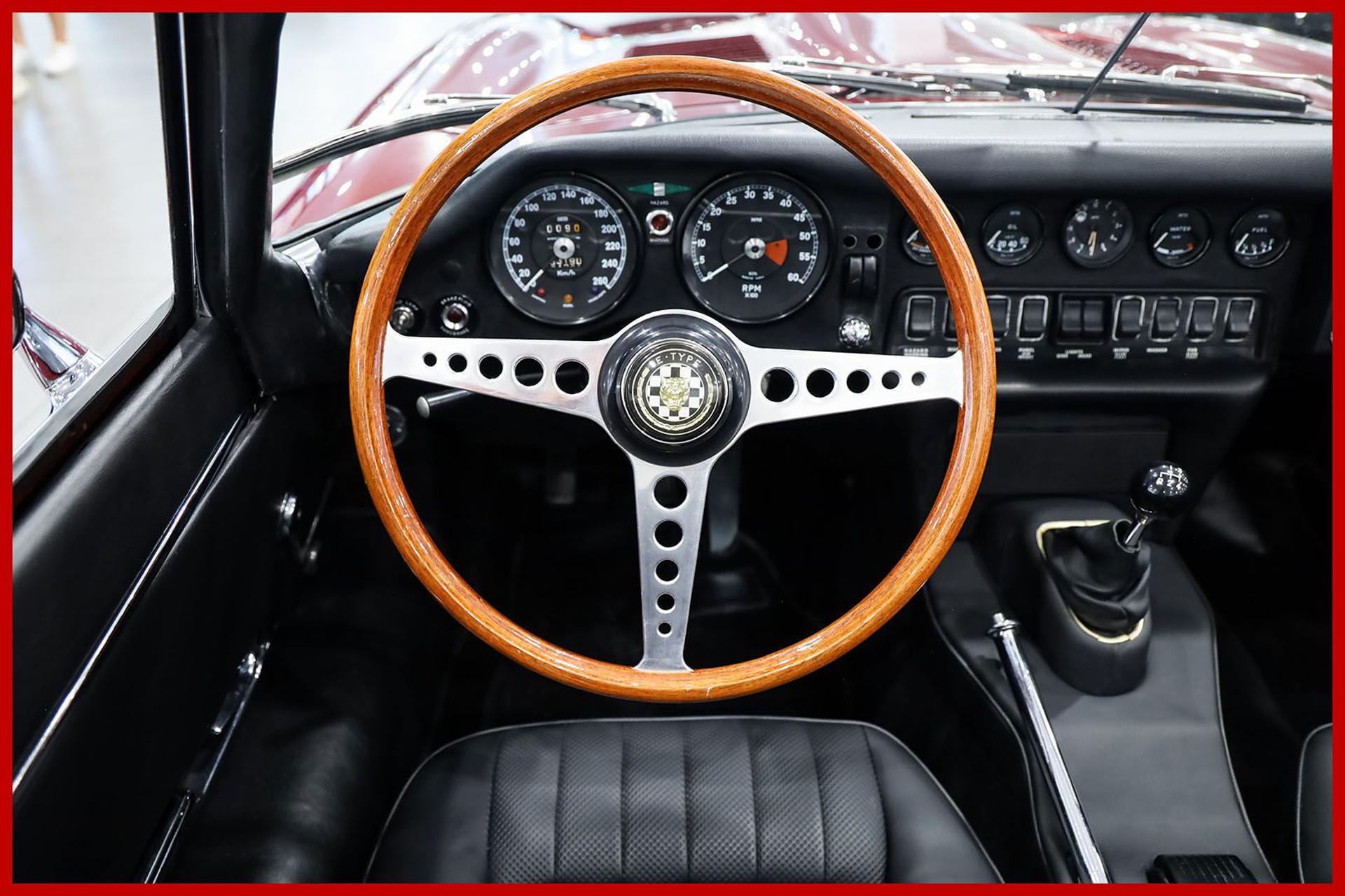 JAGUAR E-Type