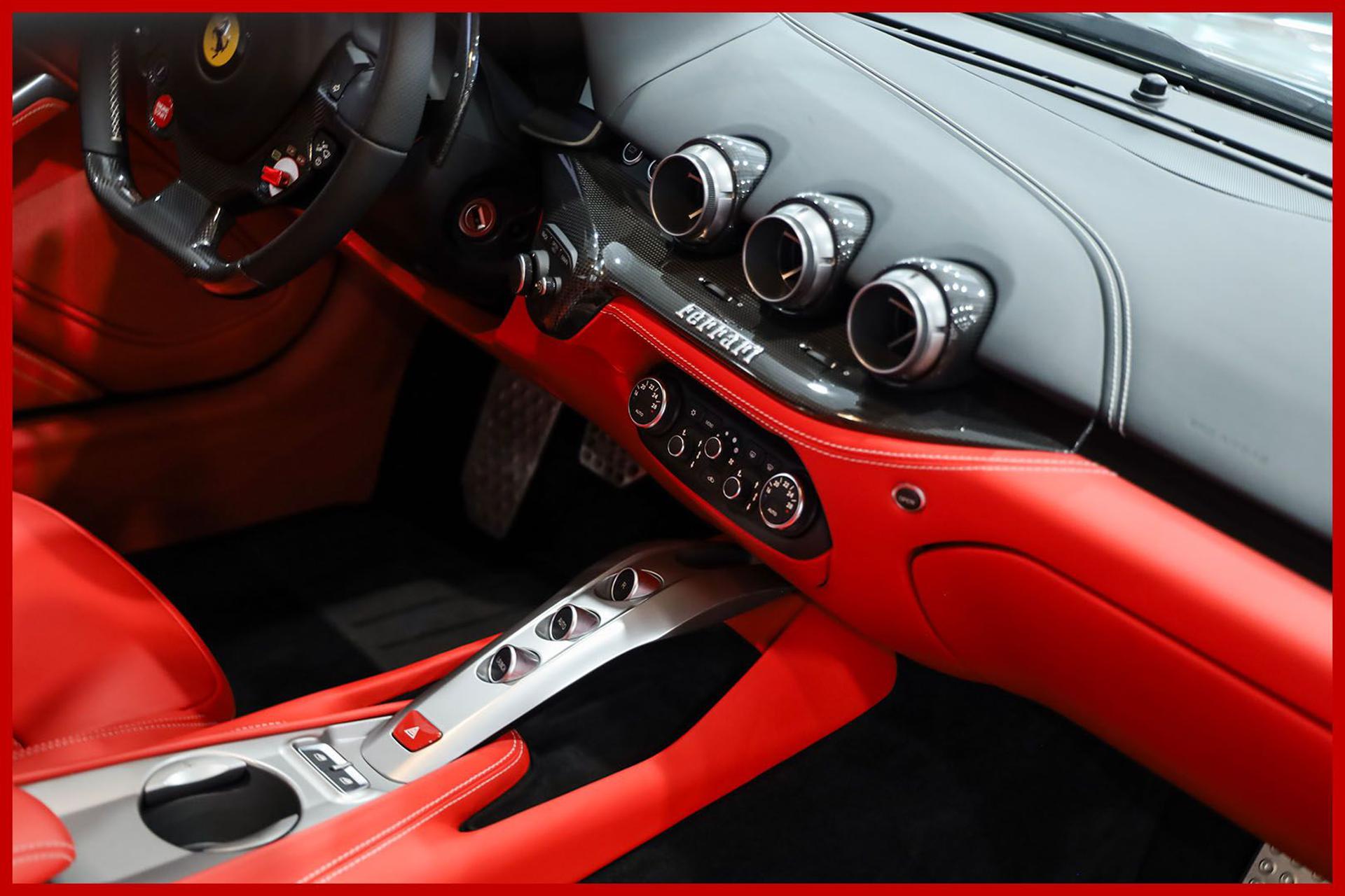 FERRARI F12
