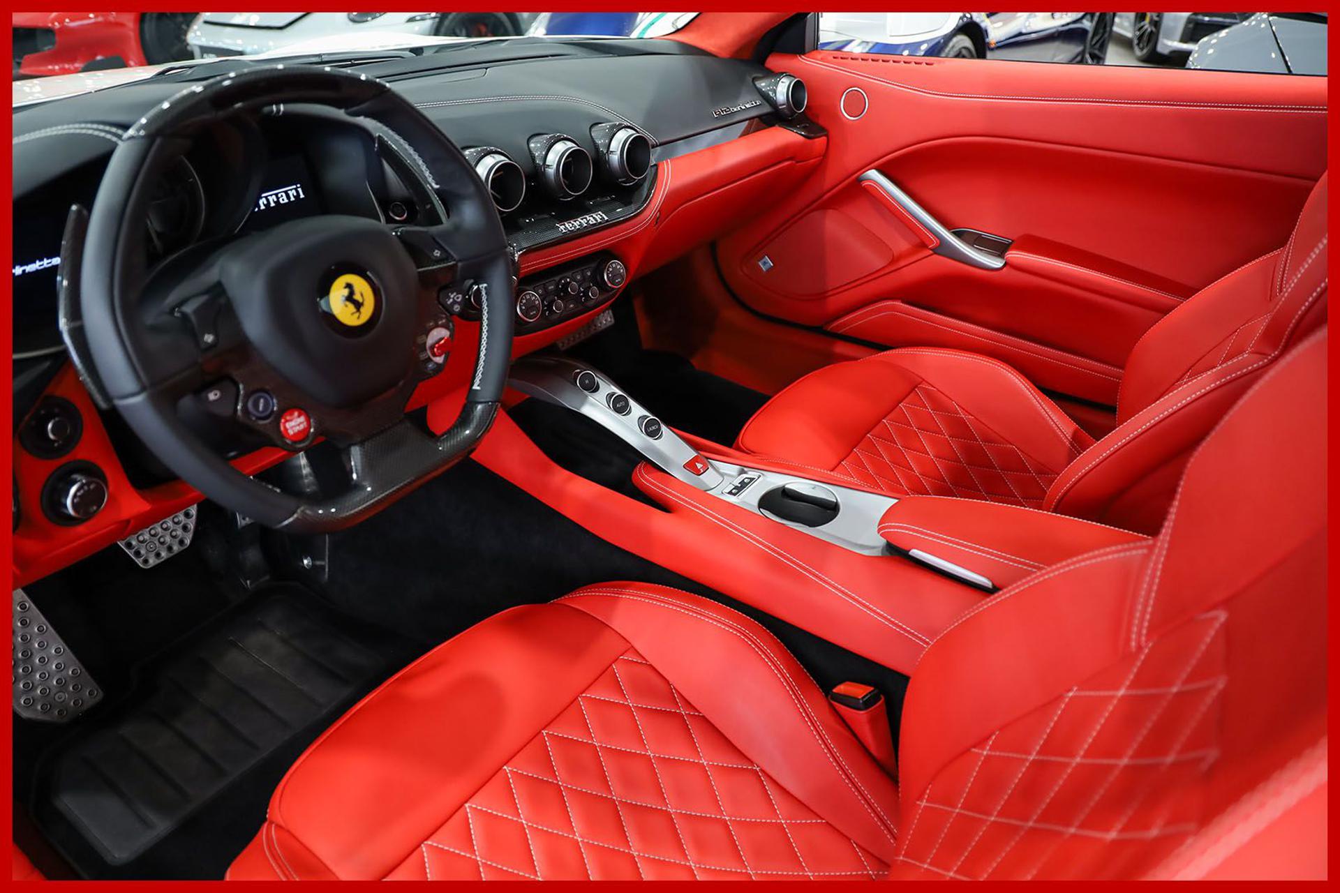 FERRARI F12