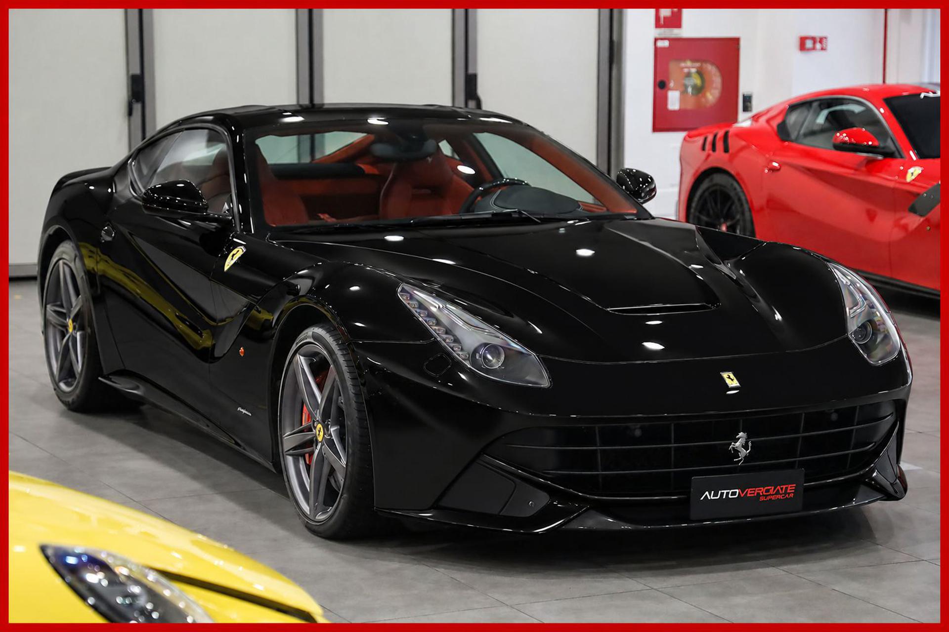 FERRARI F12
