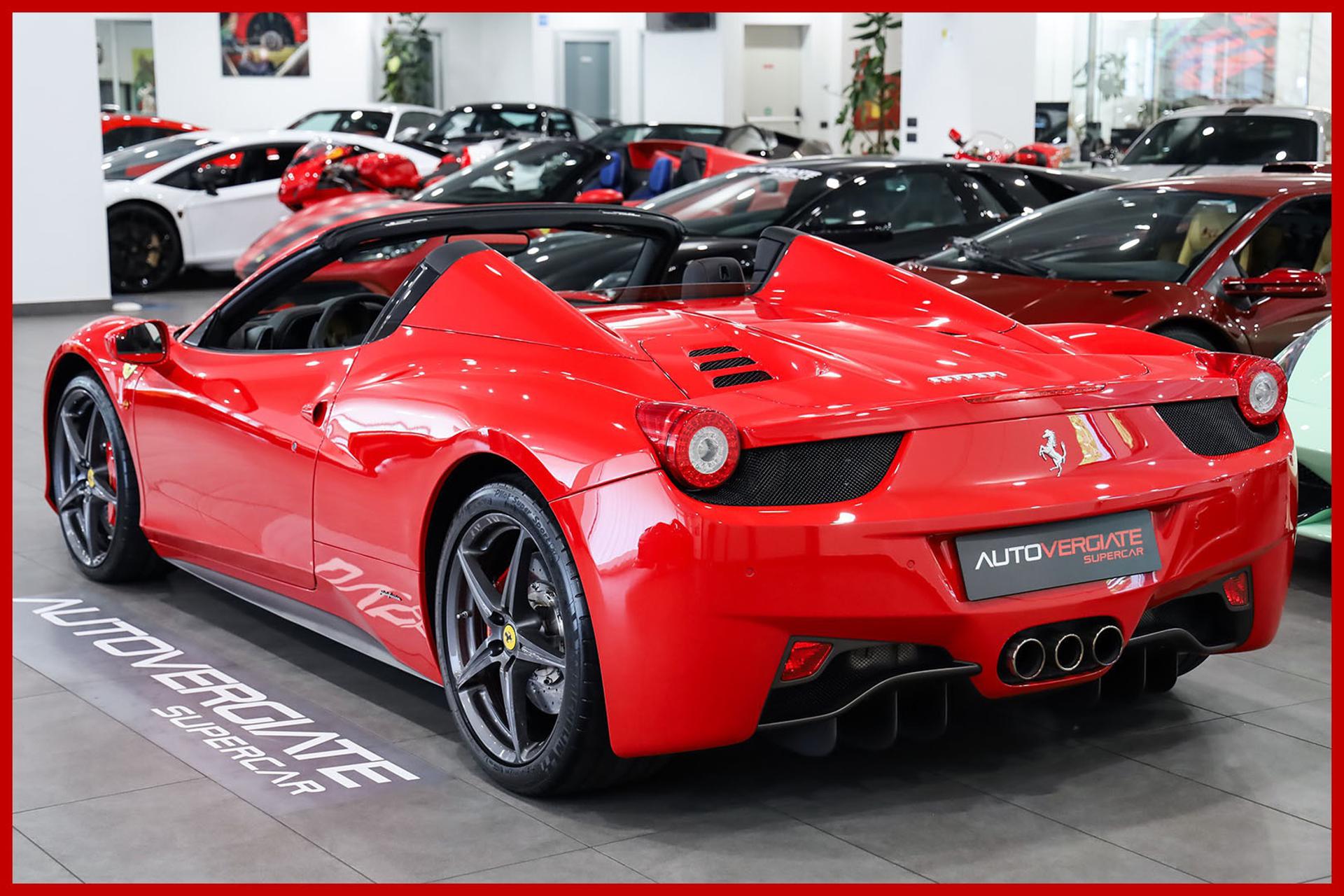 FERRARI 458