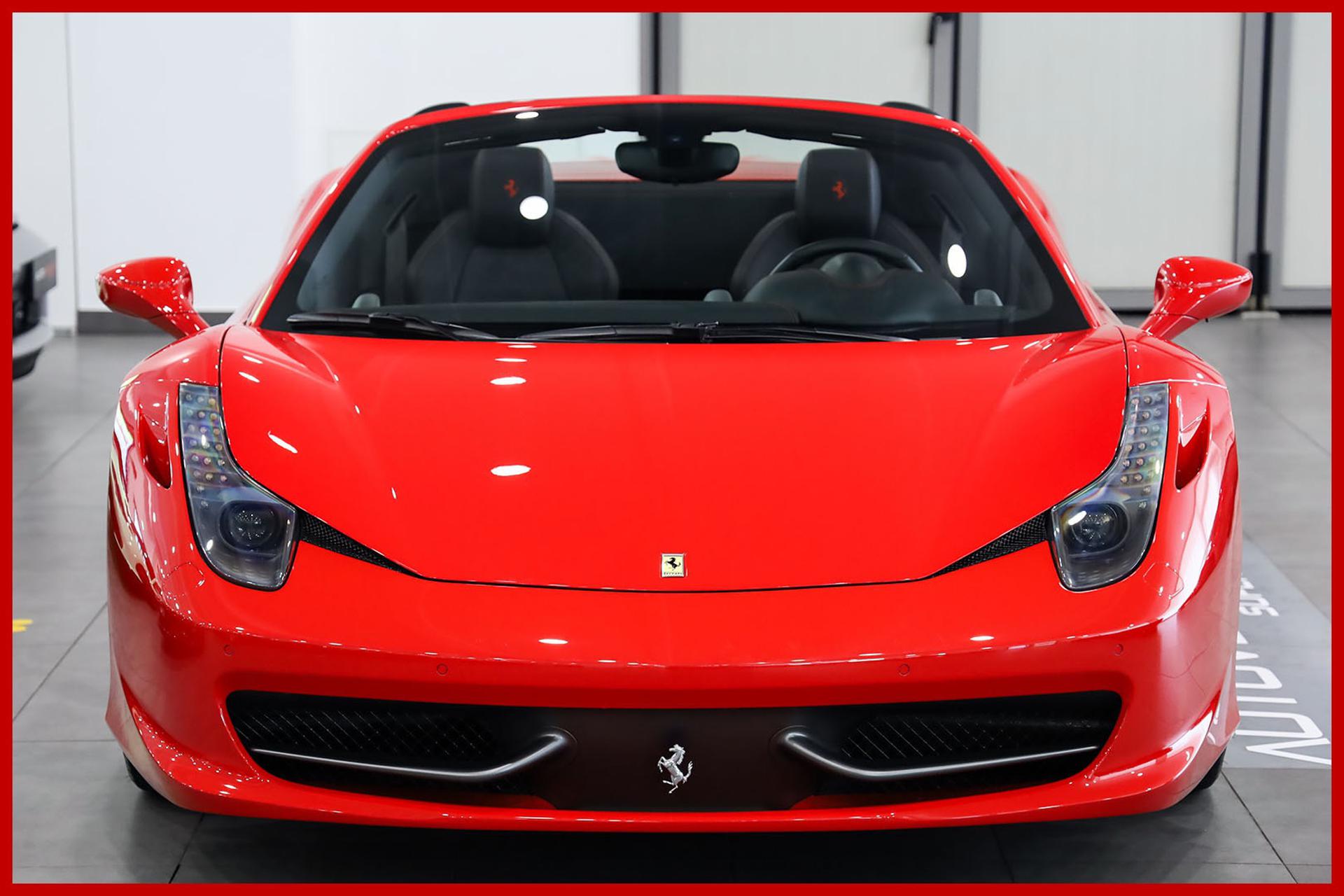 FERRARI 458