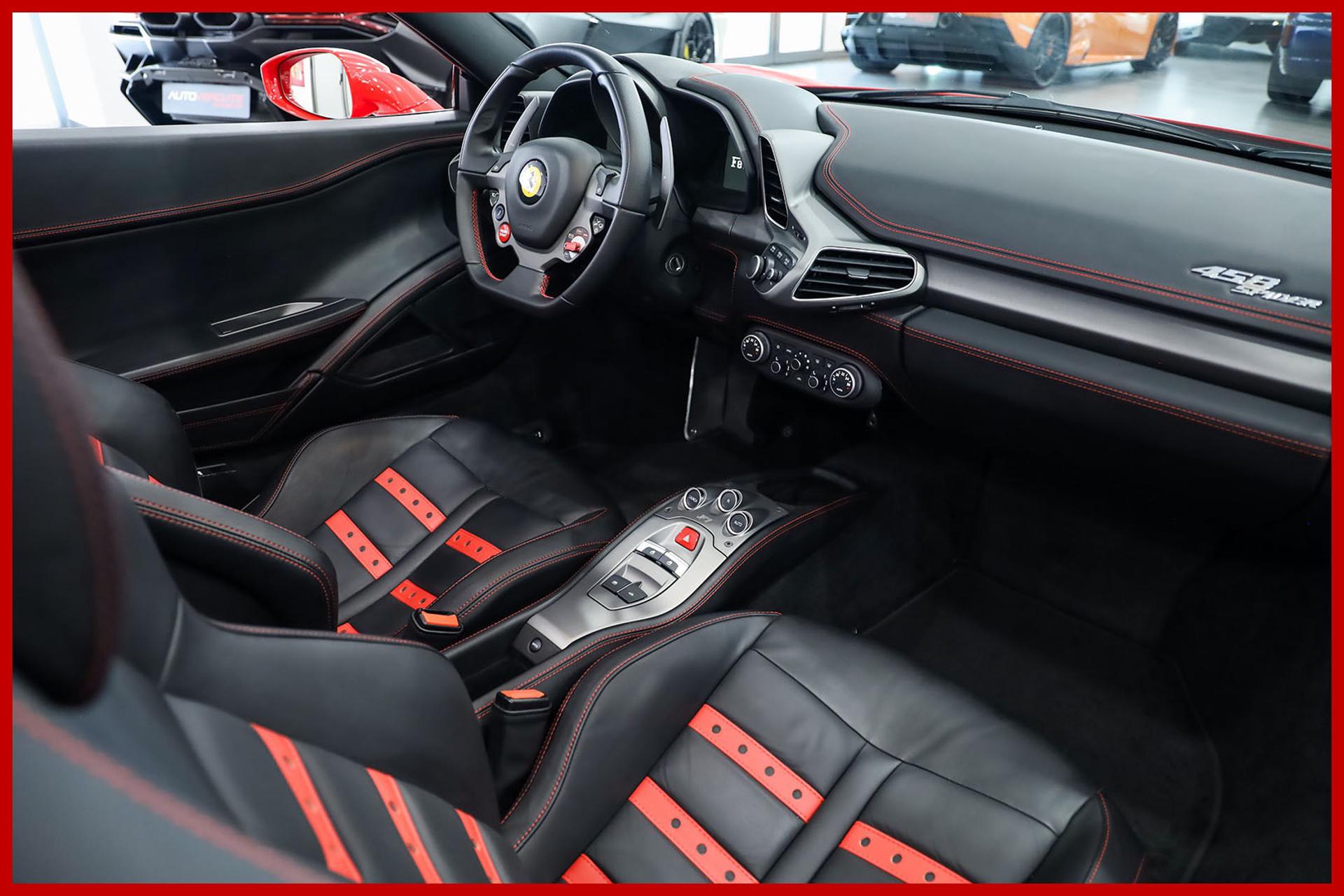 FERRARI 458