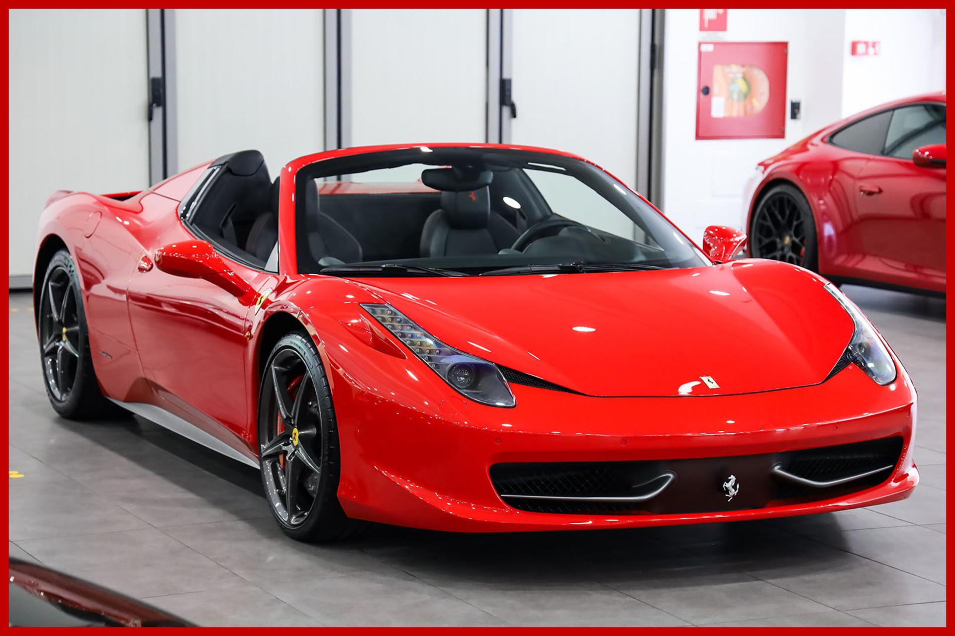 FERRARI 458