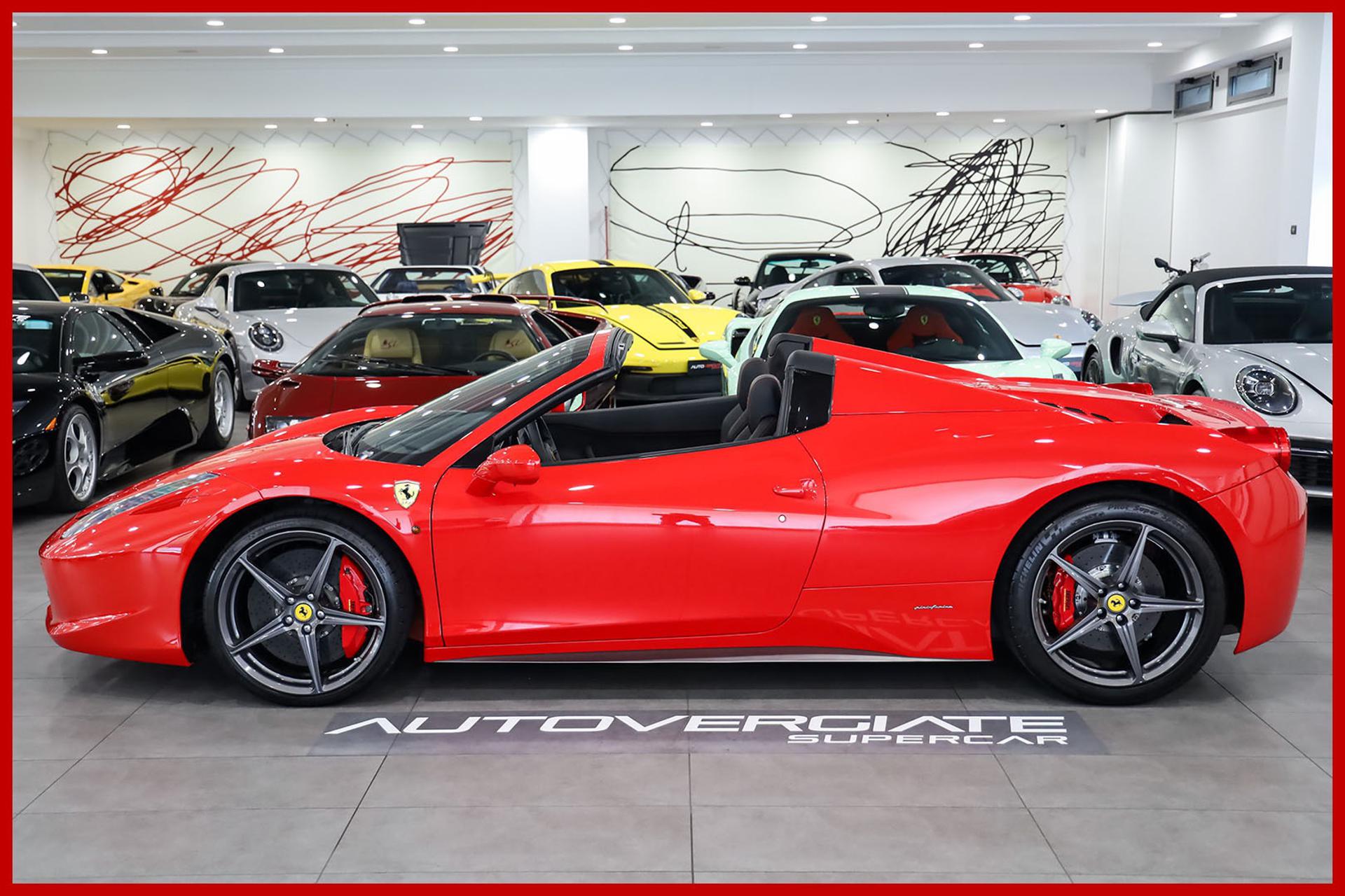 FERRARI 458