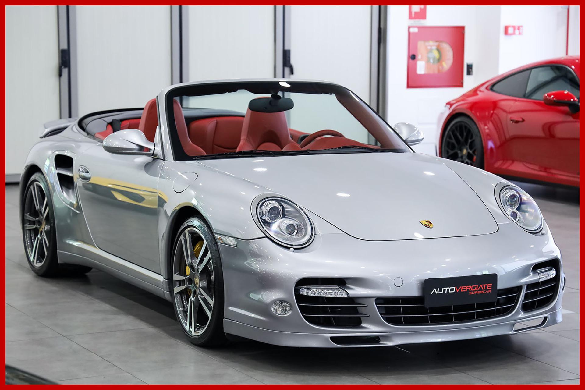 PORSCHE 997