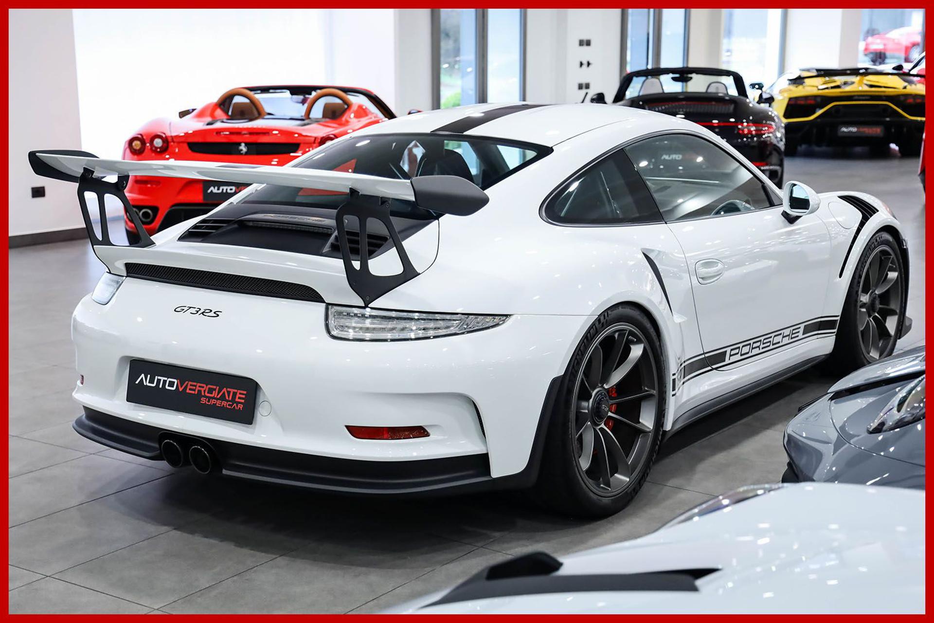 PORSCHE 991