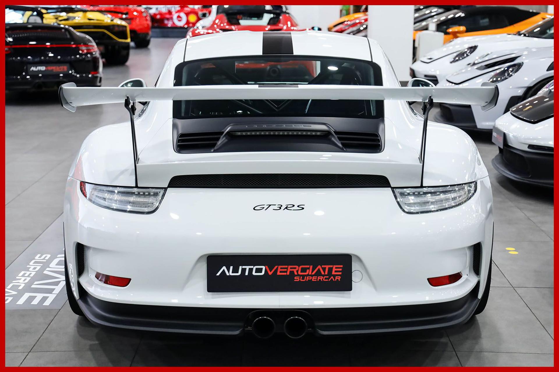 PORSCHE 991