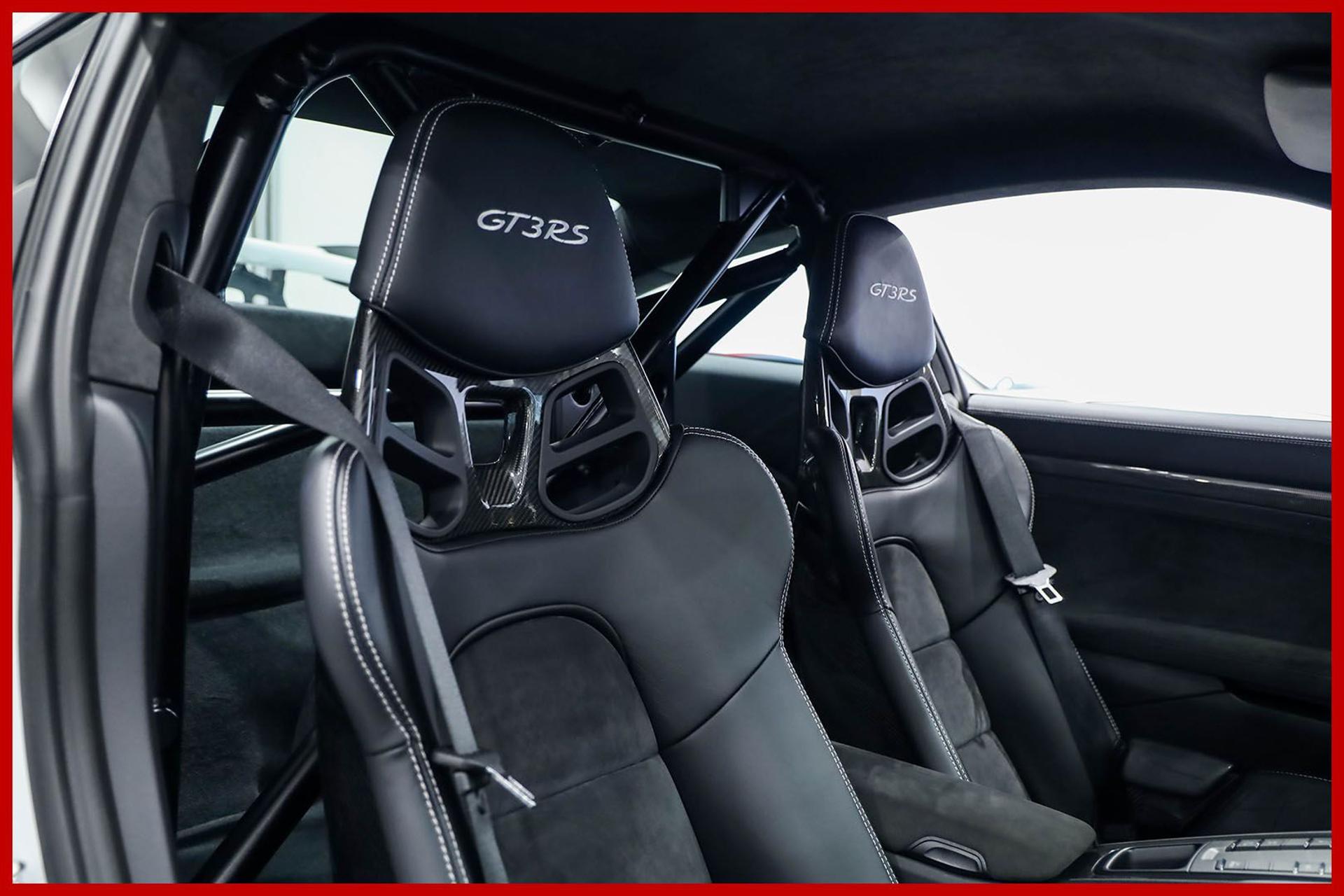 PORSCHE 991
