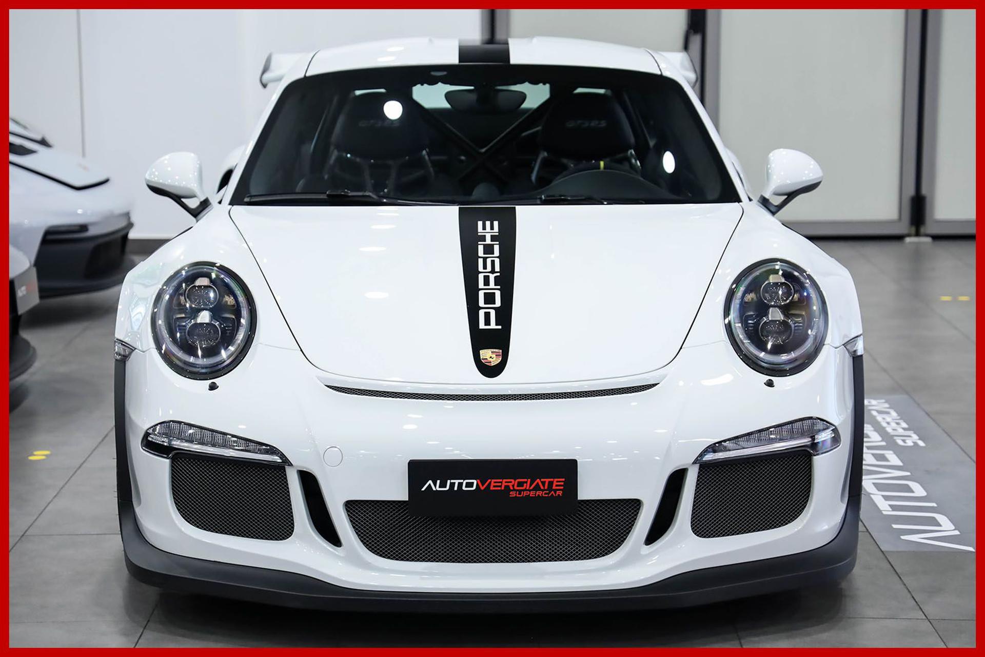 PORSCHE 991