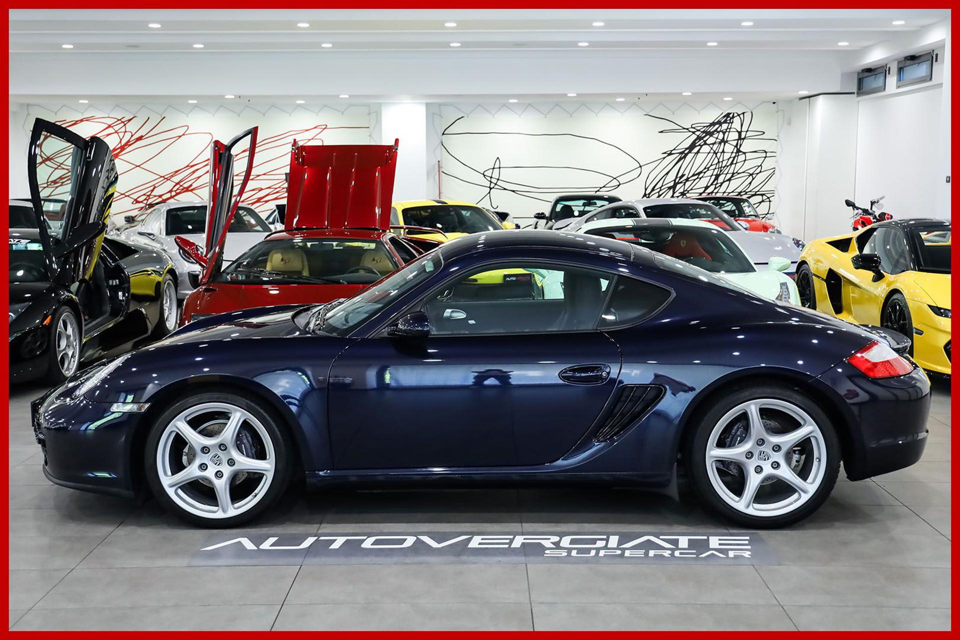 PORSCHE Cayman