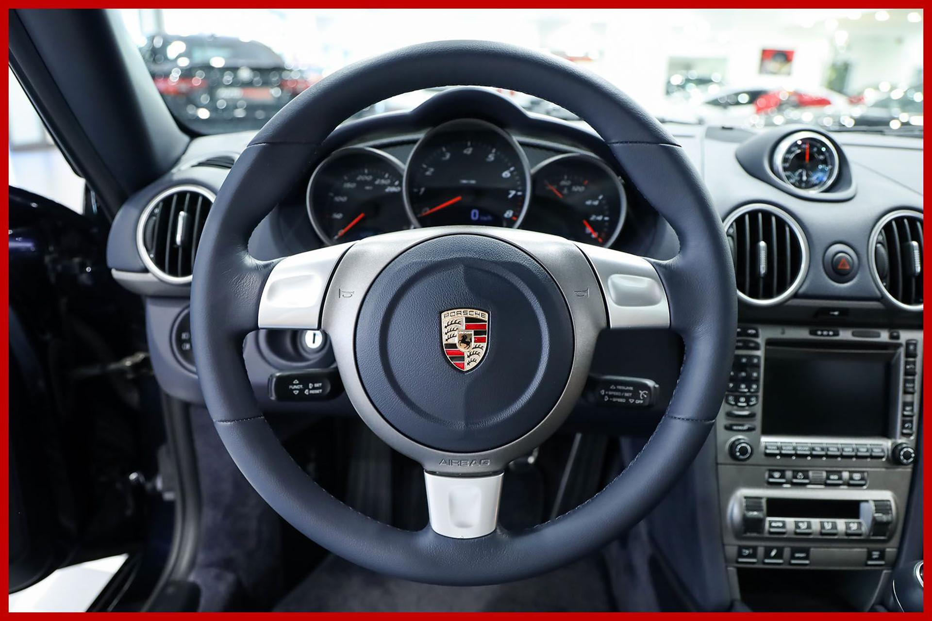 PORSCHE Cayman